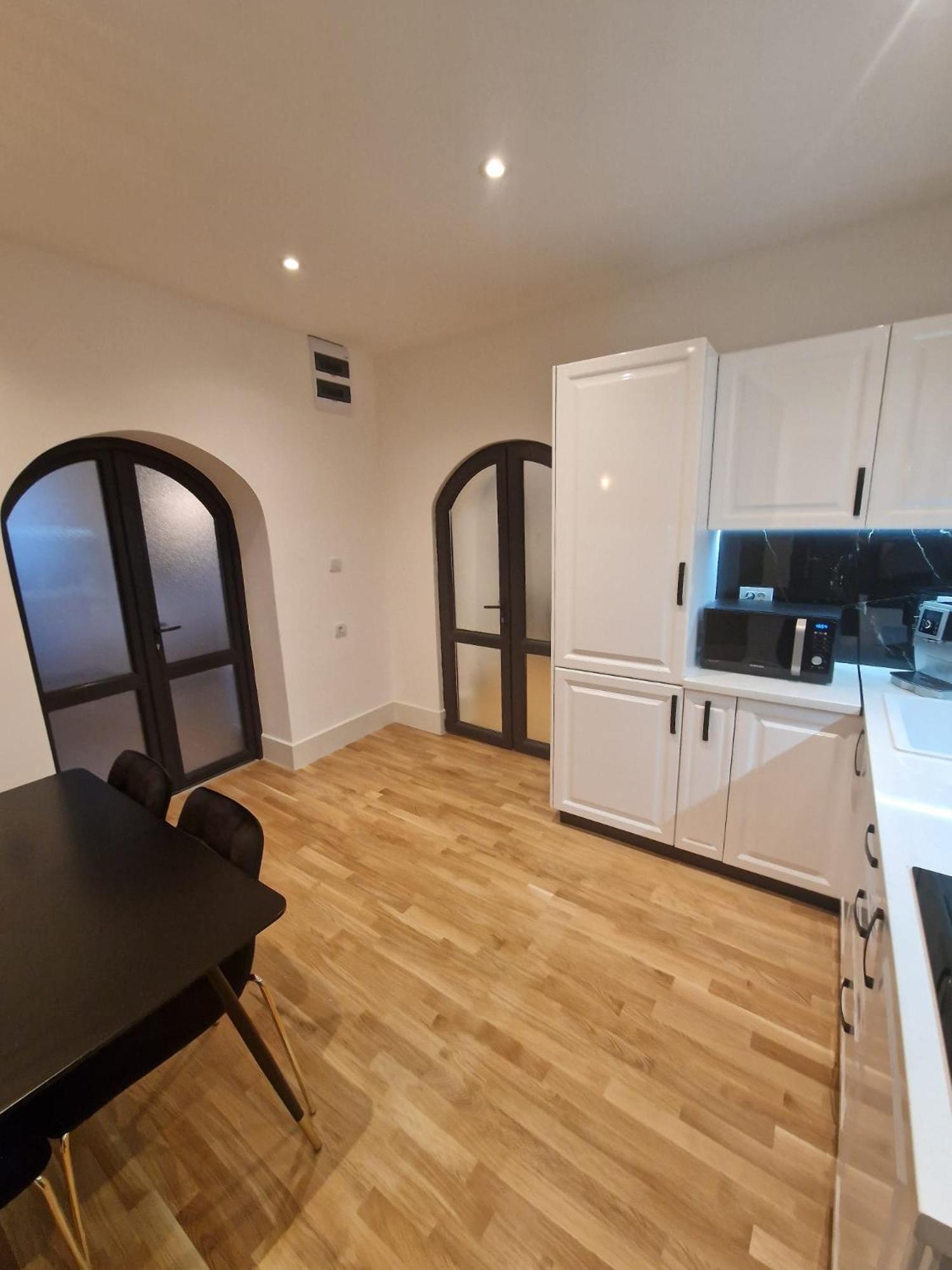 Rokebea Luxury Apartment Брашов Екстериор снимка