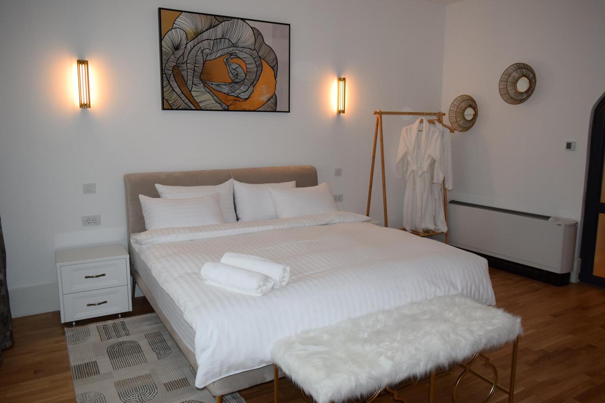 Rokebea Luxury Apartment Брашов Екстериор снимка